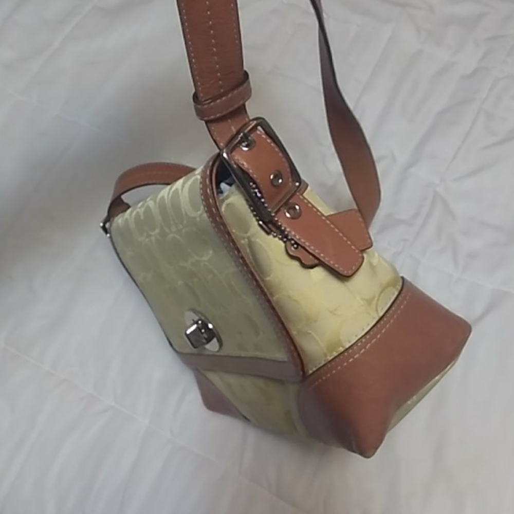 Coach Purse - Picture 2 of 4